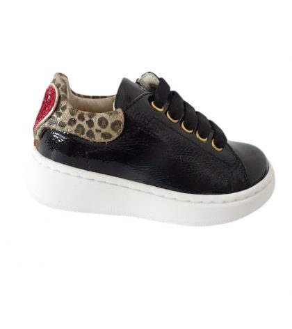 Sneaker bassa nera lucida in pelle Rossano